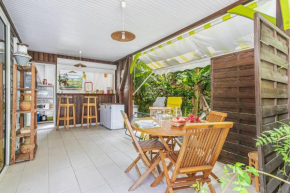 Bungalow charmant à Rivière-Salée avec terrasse privée